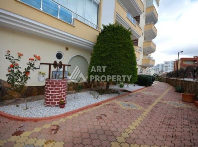 Большая квартира 2+1 с видом на бассейн. До моря 700 метров. - Ракурс 26