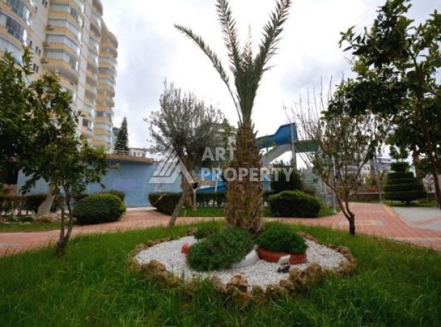 Большая квартира 2+1 с видом на бассейн. До моря 700 метров. - Ракурс 33