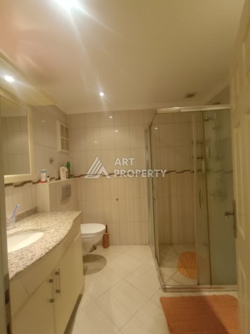 Большая квартира 2+1 с видом на бассейн. До моря 700 метров. - Ракурс 57