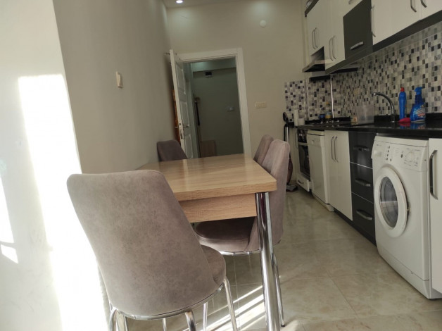 Меблированная трехкомнатная квратира в 350 метрах от пляжа Клеопатра города Аланья, 100 м2 - Ракурс 2