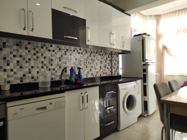 Меблированная трехкомнатная квратира в 350 метрах от пляжа Клеопатра города Аланья, 100 м2 - Ракурс 9