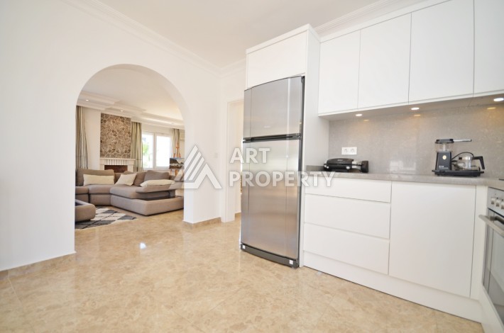 Меблированная вилла 3+1 с частным бассейном и гаражом, 350 кв.м. Каргыджак, Алания - Ракурс 11