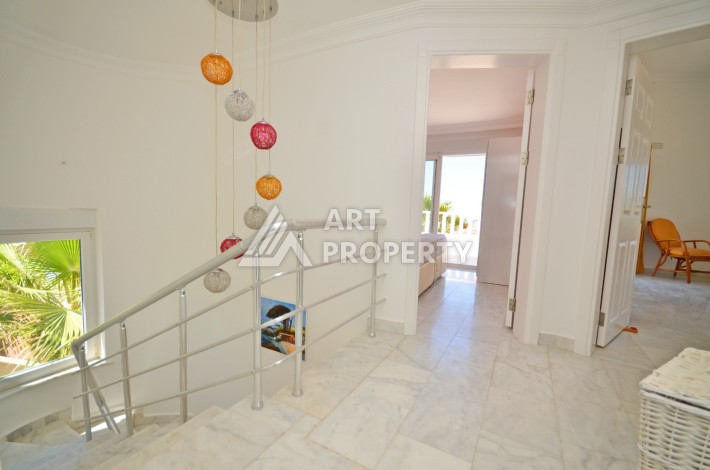 Меблированная вилла 3+1 с частным бассейном и гаражом, 350 кв.м. Каргыджак, Алания - Ракурс 16