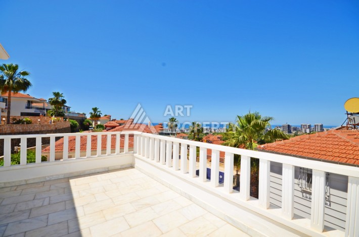 Меблированная вилла 3+1 с частным бассейном и гаражом, 350 кв.м. Каргыджак, Алания - Ракурс 24