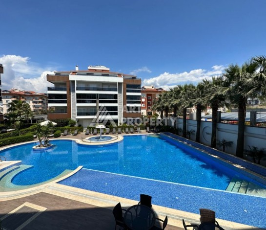 Квартира 4+1 под ВНЖ в районе Тосмур, 275 кв.м. - Ракурс 2