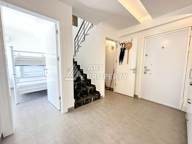 Квартира 4+1 под ВНЖ в районе Тосмур, 275 кв.м. - Ракурс 17