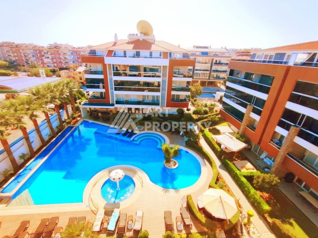 Квартира 4+1 под ВНЖ в районе Тосмур, 275 кв.м. - Ракурс 46