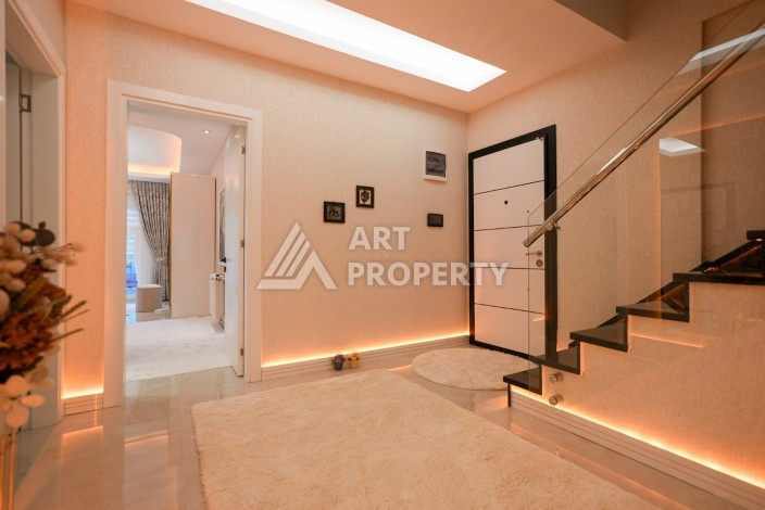 Роскошный дуплекс 4+1 с видом на море в Махмутларе, 183 кв.м. - Ракурс 7