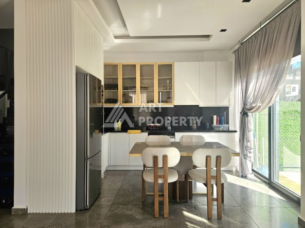 Стильный лофт 1+1 с большой террасой и барбекю в Каргыджаке, 208 кв.м. - Ракурс 42