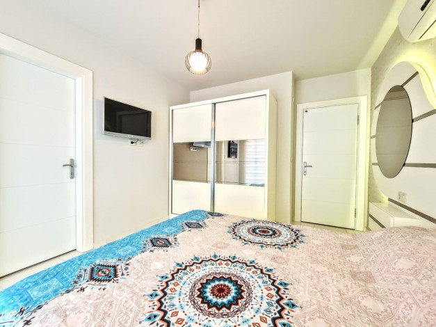 Трехкомнатная меблированная квартира в районе Махмутлар, Алания, 110 м2 - Ракурс 3