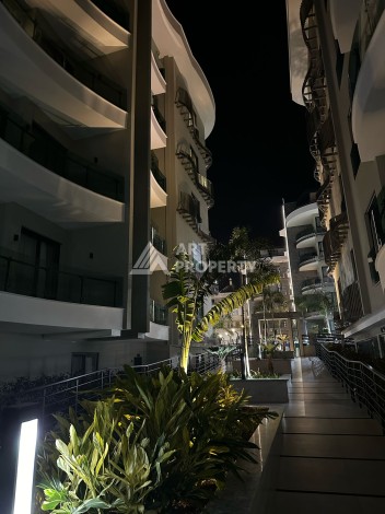 Квартира 1+1 в элитном ЖК с собственным пляжем в центре Алании, 50 кв.м. - Ракурс 14