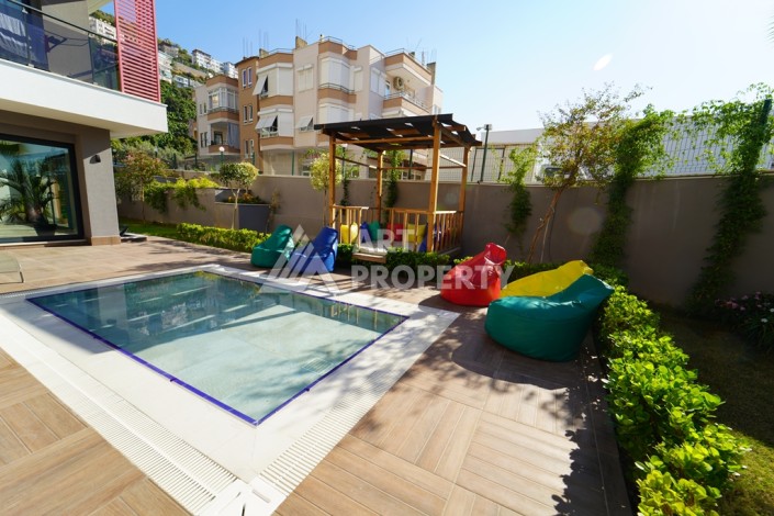 Меблированная квартира 1+1 в 5 минутах от пляжа Клеопатры. Супер локация, выгодная цена! - Ракурс 2