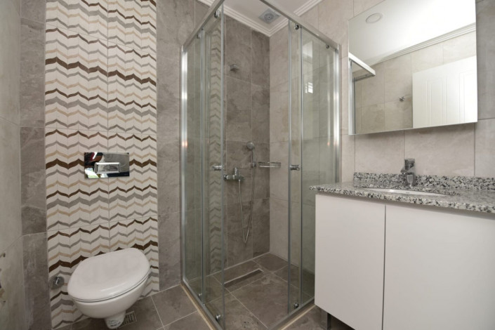 Четырехкомнатные апартаменты с отдельной кухней в районе Оба, 155 м2 - Ракурс 3