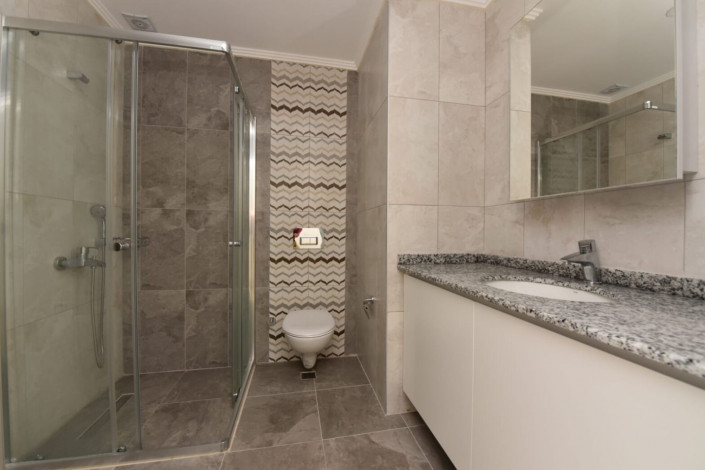 Четырехкомнатные апартаменты с отдельной кухней в районе Оба, 155 м2 - Ракурс 6