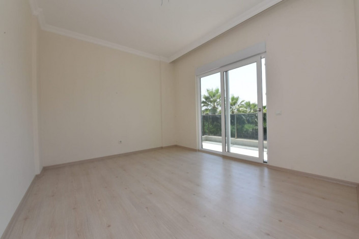 Четырехкомнатные апартаменты с отдельной кухней в районе Оба, 155 м2 - Ракурс 15