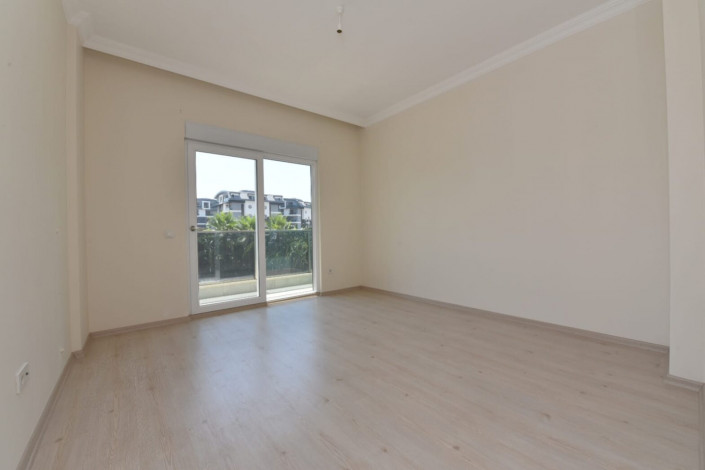 Четырехкомнатные апартаменты с отдельной кухней в районе Оба, 155 м2 - Ракурс 16