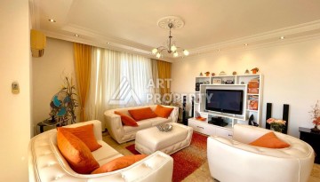 Светлая квартира 3+1 с видом на море в центре Махмутлара, 140 м² - Ракурс 7