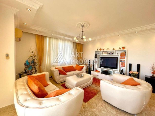 Светлая квартира 3+1 с видом на море в центре Махмутлара, 140 м² - Ракурс 6