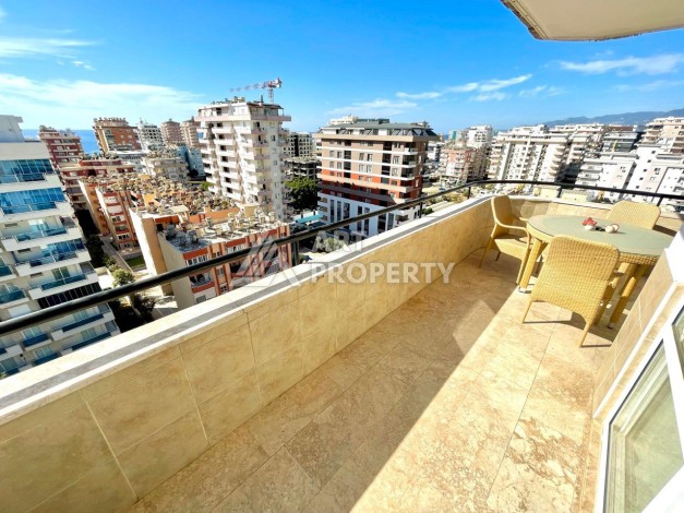 Светлая квартира 3+1 с видом на море в центре Махмутлара, 140 м² - Ракурс 10