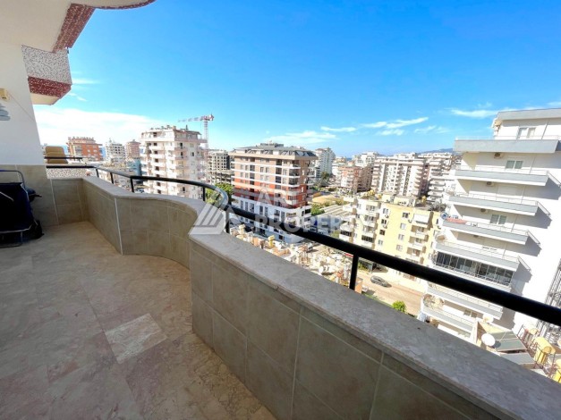 Светлая квартира 3+1 с видом на море в центре Махмутлара, 140 м² - Ракурс 12