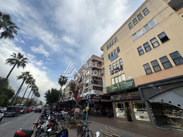 Двухкомнатная квартира возле порта Алании, 50 кв.м. Уникальная локация! - Ракурс 2