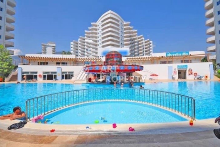 Квартира 2+1 в престижном ЖК всего 650 м от моря в Махмутларе - Ракурс 2