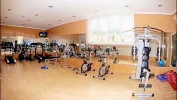 Квартира 2+1 в престижном ЖК всего 650 м от моря в Махмутларе - Ракурс 9