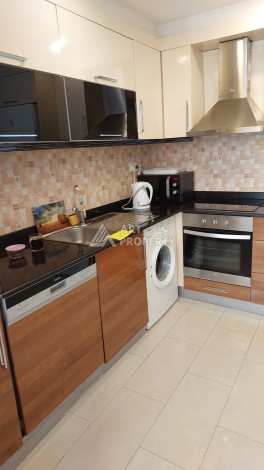 Квартира 2+1 в престижном ЖК всего 650 м от моря в Махмутларе - Ракурс 16