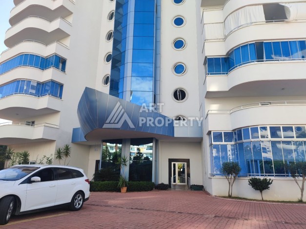 Квартира 2+1 в престижном ЖК всего 650 м от моря в Махмутларе - Ракурс 56