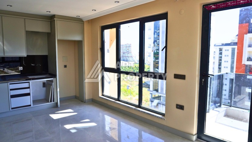 Живи сейчас, плати потом. Квартира 1+1 в центре Махмутлара, 46 кв.м. - Ракурс 3