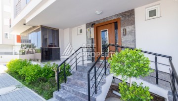Квартира 1+1, 90 м² в Анталии, Коньяалты. Простор, комфорт и удачное расположение! - Ракурс 2