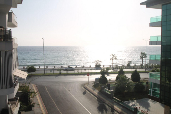 Четырехкомнатная квартира на первой береговой линии с видом на море, Кестель, Алания, 175м2. - Ракурс 43