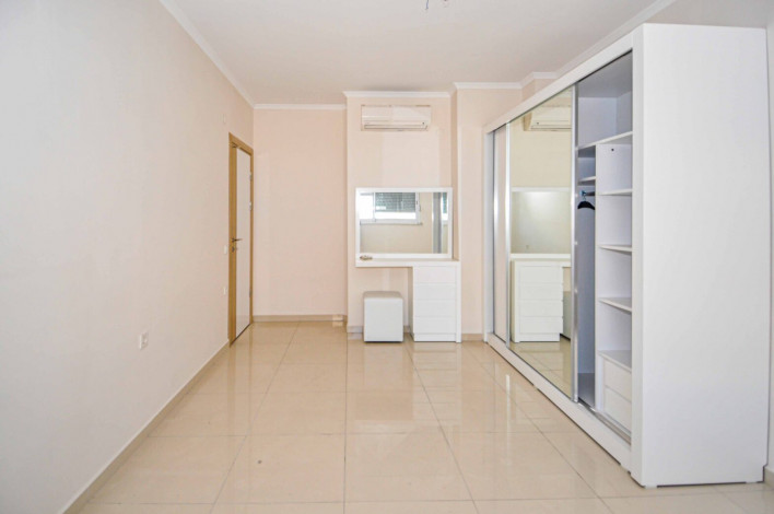 Трехкомнатная квартира рядом со знаменитым пляжем Клеопатра, Алания,135 м2 - Ракурс 11