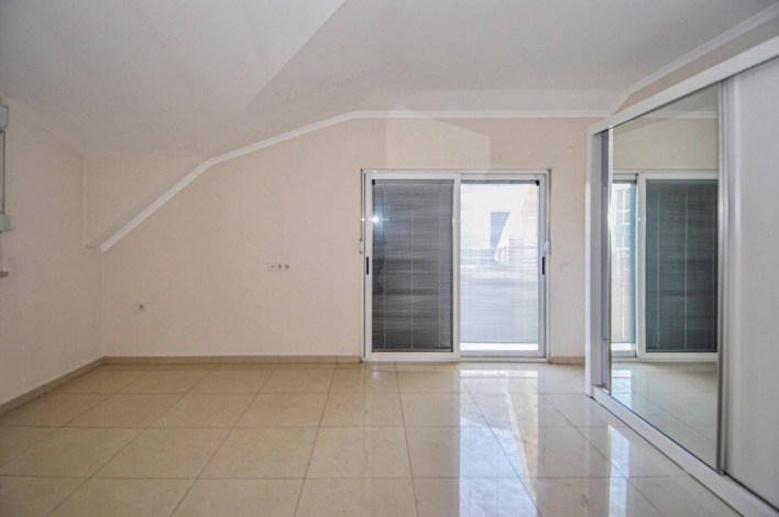 Трехкомнатная квартира рядом со знаменитым пляжем Клеопатра, Алания,135 м2 - Ракурс 12