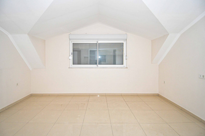 Трехкомнатная квартира рядом со знаменитым пляжем Клеопатра, Алания,135 м2 - Ракурс 14