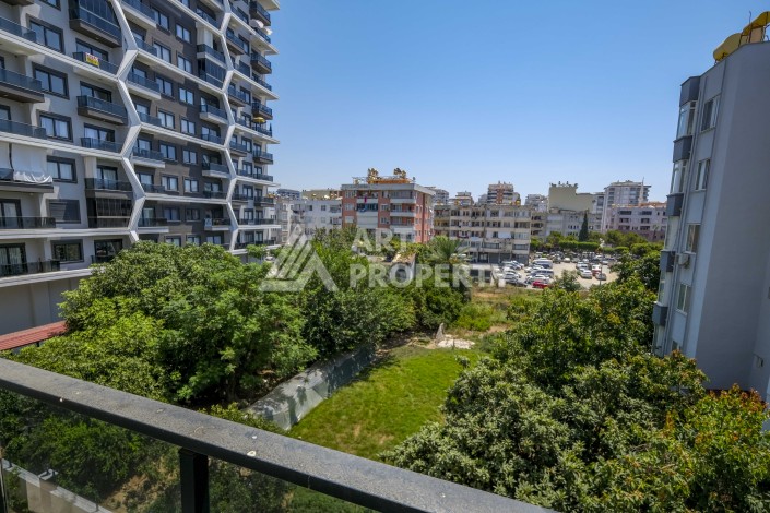 Просторная квартира 1+1 в 300 метрах от моря в центре Махмутлара - Ракурс 11