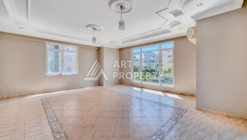 Просторная квартира 3+1 с видом на зелёную территорию в районе Клеопатра - Ракурс 2