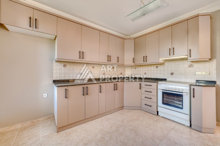 Просторная квартира 3+1 с видом на зелёную территорию в районе Клеопатра - Ракурс 3