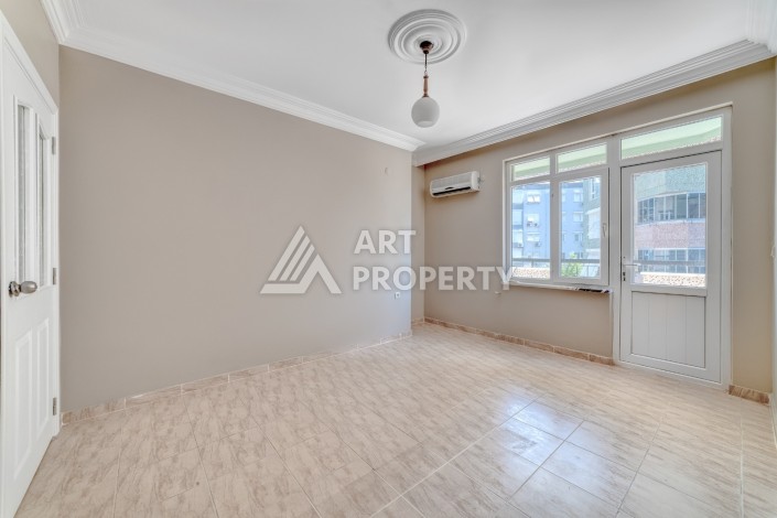 Просторная квартира 3+1 с видом на зелёную территорию в районе Клеопатра - Ракурс 9