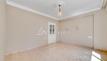 Просторная квартира 3+1 с видом на зелёную территорию в районе Клеопатра - Ракурс 13