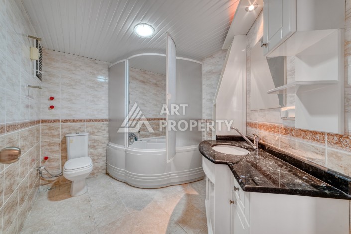 Просторная квартира 3+1 с видом на зелёную территорию в районе Клеопатра - Ракурс 15