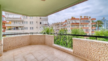 Просторная квартира 3+1 с видом на зелёную территорию в районе Клеопатра - Ракурс 20