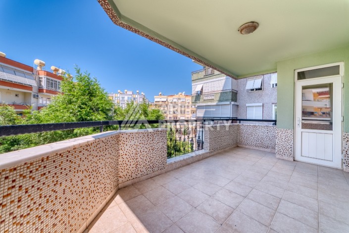 Просторная квартира 3+1 с видом на зелёную территорию в районе Клеопатра - Ракурс 23