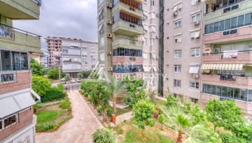 Просторная квартира 3+1 с видом на зелёную территорию в районе Клеопатра - Ракурс 33