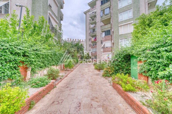 Просторная квартира 3+1 с видом на зелёную территорию в районе Клеопатра - Ракурс 36