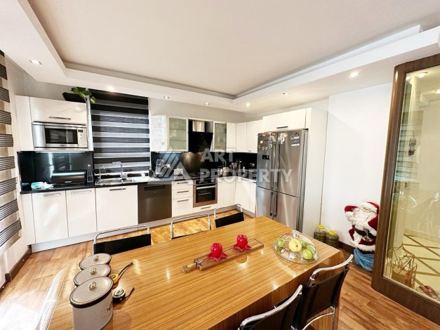 Просторная квартира 2+1 с видом на горы в районе пляжа Клеопатры - Ракурс 4