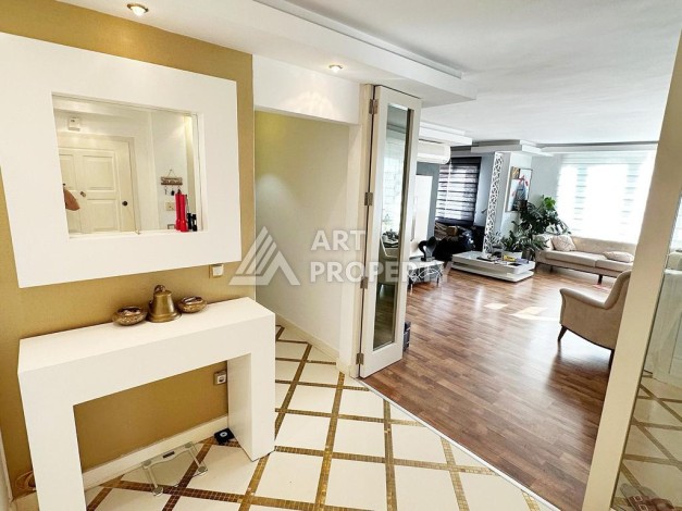 Просторная квартира 2+1 с видом на горы в районе пляжа Клеопатры - Ракурс 24