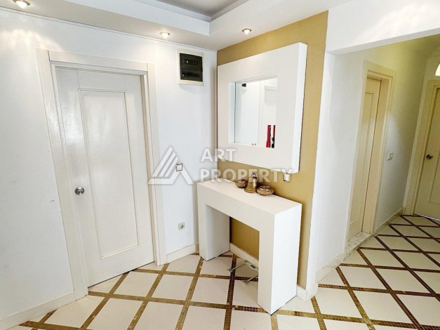 Просторная квартира 2+1 с видом на горы в районе пляжа Клеопатры - Ракурс 27