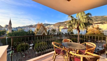 Трехкомнатная квартира 110 кв.м. в центре Алании. До моря 600 метров - Ракурс 2