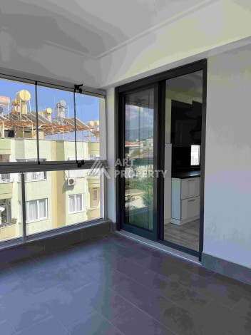 Квартира 2+1 в центре Алании, 100 метров до пляжа Портакал - Ракурс 4